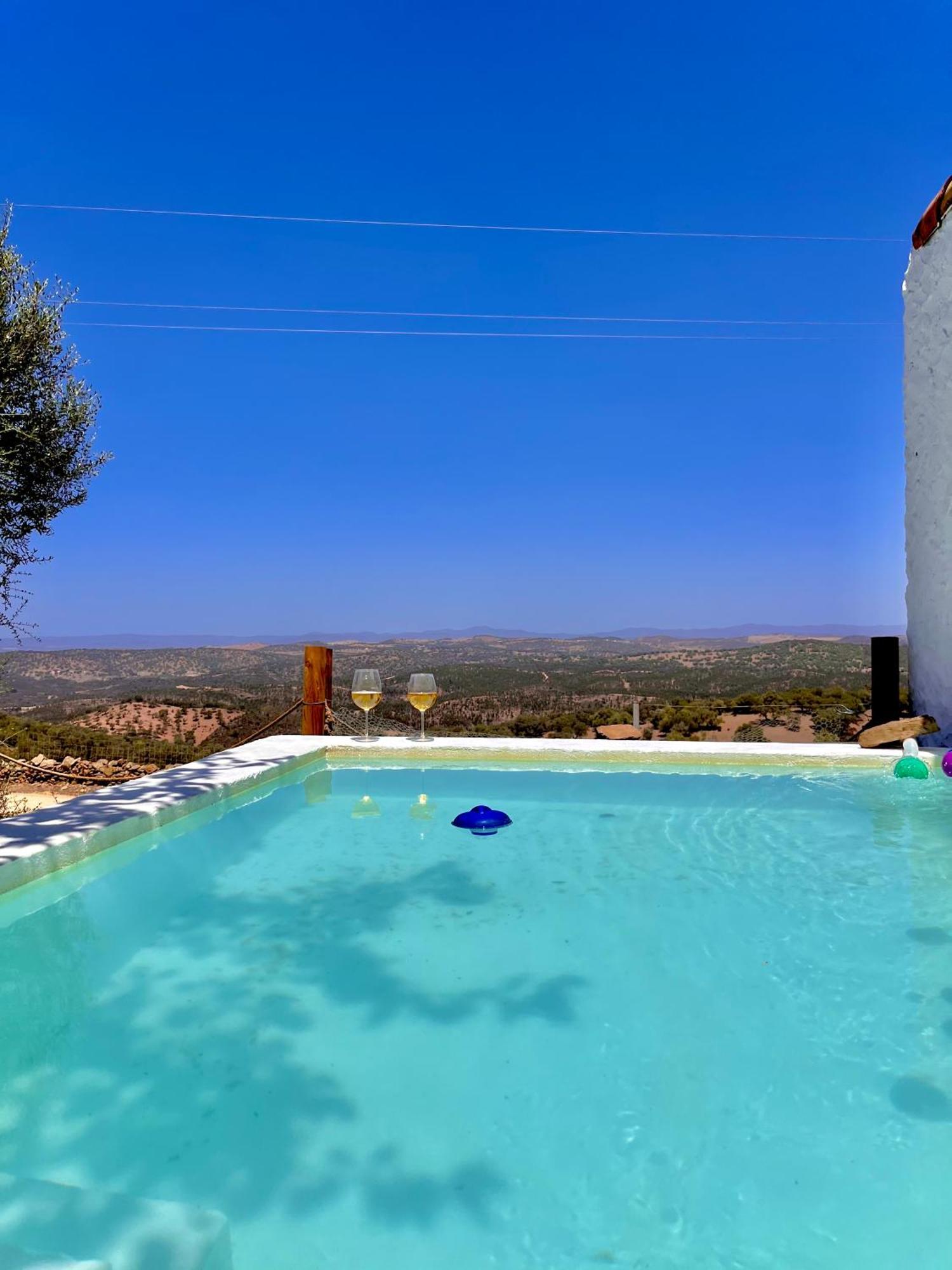 El Coso Lodge & Workation Zalamea la Real Exterior photo